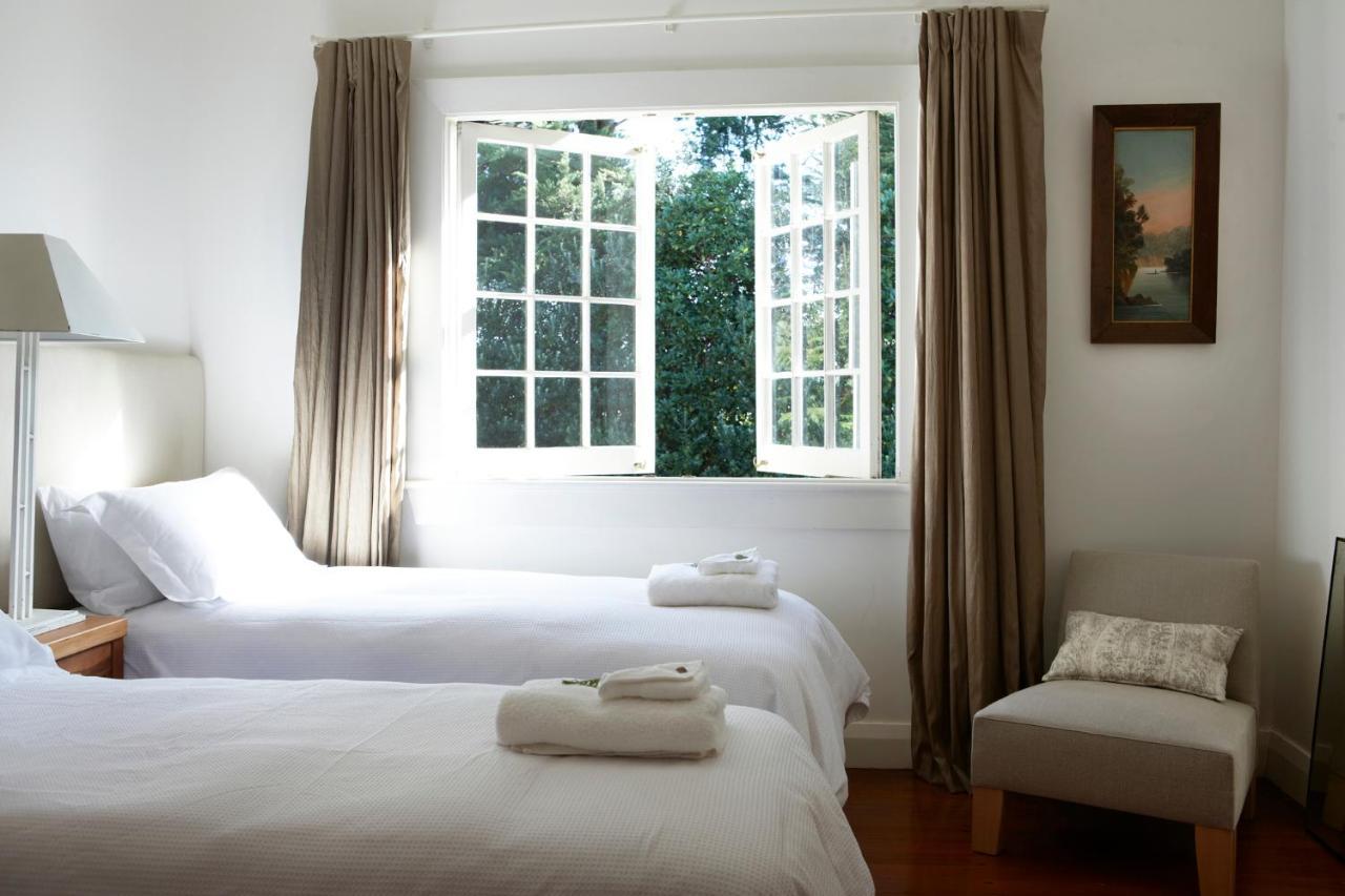 Hiwi At Tahi - Luxury Bungalow With Seaviews Pataua Eksteriør bilde